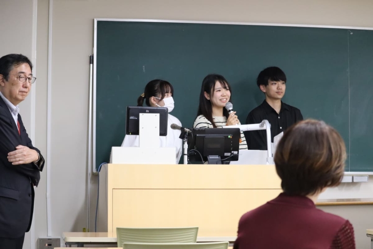 【大学間連携】本学経営学部馬渡ゼミが東洋学園大学八塩ゼミ・ゴミプロに「夜のパン屋さん」活動紹介＆協力依頼