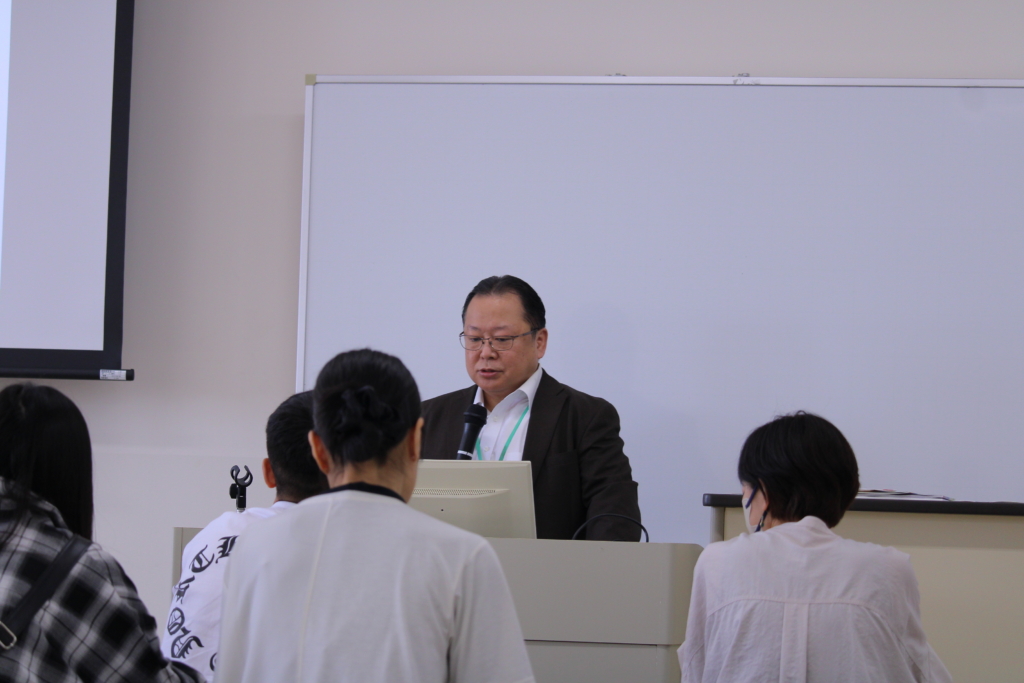 人間福祉学科ガイダンス「介護の魅力を語る」
